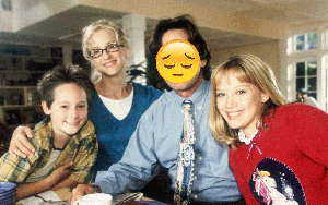 Tin buồn đầu năm: Tài tử Lizzie McGuire qua đời ở tuổi 71