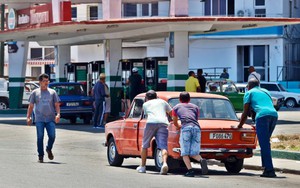 Quan chức Mỹ: Washington sắp có động thái bất ngờ về việc bán dầu cho Cuba