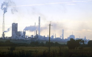 UAV đối phương tập kích nhà máy phân bón, gần 20 người thương vong