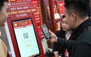 Chưa từng có: Vàng được bán bằng máy tự động, đồng vàng, bạc thỏi gây "sốt" ngày Vía Thần Tài