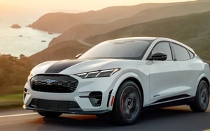 Ford 'tính tiền' chủ xe Mustang Mach-E gần 13 triệu đồng nếu muốn có cốp trước: Khách hàng Việt Nam có thể cũng bị ảnh hưởng