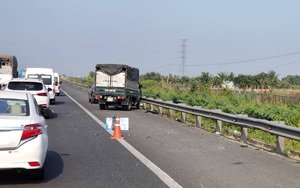 Các trường hợp nào được đỗ xe trên cao tốc, đặt cảnh báo sao cho đúng? Cục CSGT giải đáp