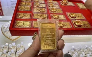 Giá vàng đột ngột tăng rất mạnh chỉ sau một đêm