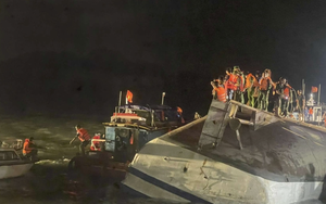 Đầu năm vừa cháy tàu, vừa lật thuyền: Lưu ngay 5 nguyên tắc “sống còn” khi đi sông nước để không hoảng loạn nếu có sự cố