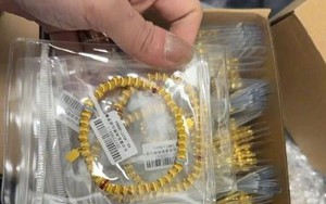 Khách bỏ quên vali chứa hơn 12kg vàng trên tàu cao tốc