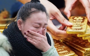 Người phụ nữ rút sổ tiết kiệm 860 triệu đồng mua vàng, 10 năm sau lãi 130% nhưng thừa nhận: “Tôi lãi đậm nhưng thấp thỏm, mất ăn mất ngủ”