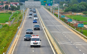 Lần đầu tiên Cảnh sát giao thông Việt Nam thực hiện điều này