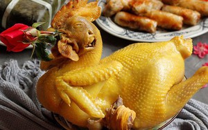 Cách bày gà cúng ông Công ông Táo đúng chuẩn, hợp tuổi để đón tài lộc