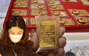 Tưởng giá vàng "tăng mãi", tôi tất tay 600 triệu đồng đầu tư: "Không vào thì lỡ sóng, vào thì khó ăn ngon ngủ yên"