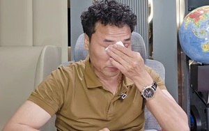 Nam ca sĩ có khối u, bật khóc khi nghe bác sĩ đọc kết quả sinh thiết