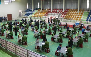 Di lý 68 người trong đường dây lừa đảo qua "app tình cảm" với số tiền hàng trăm tỷ đồng