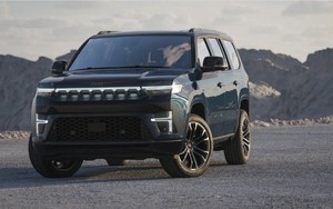 Lỗ nặng vì làm xe điện, hãng ô tô lớn buộc quay lại làm xe xăng, CEO thừa nhận sai lầm