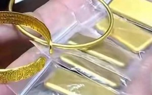 Phát hiện số vàng trị giá gần 400 triệu đồng bị vứt ở bãi rác