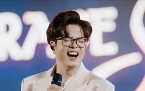 Bùi Anh Tuấn đang gặp chuyện gì?