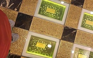 20 năm trước, "vứt" hàng chục thỏi vàng xuống nền chỉ để trang trí, doanh nghiệp này thoát hiểm ngoạn mục nhờ đào lên bán lúc giá liên tục phát đỉnh