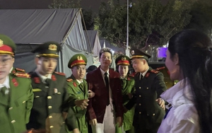 Nam ca sĩ được công an Lạng Sơn "giải vây" là ai?