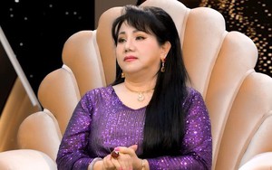 Nữ danh ca U70: "Tôi bình tĩnh ký giấy ly hôn"