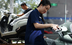 Đi một vòng các cửa hàng xe điện ở TP.HCM: “Hai ngày cuối tuần bán hơn 60 chiếc, khách đến liên tục”