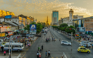 Thiếu xăng dầu nghiêm trọng, nước Đông Nam Á này áp chiêu cấm lạ lùng lên xe cộ