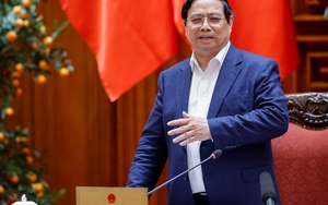 Thủ tướng: Sử dụng ngay Quỹ bình ổn giá xăng dầu; dứt khoát không để thiếu năng lượng trong mọi hoàn cảnh