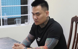 Hé lộ nguyên nhân vụ cầm dao đi bộ trên phố rồi bất ngờ xông vào quán cà phê chém người