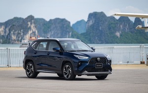 Ô tô hybrid giảm giá sâu trong bối cảnh giá xăng biến động