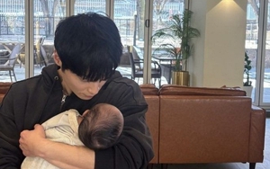 Xôn xao 1 ông chồng ở TP.HCM định đưa cho vợ mới sinh 5 tháng 50 triệu để làm mẹ đơn thân vì "không chịu làm việc"