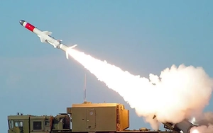 Tên lửa phòng thủ bờ biển Bal được 'ngụy trang' đặc biệt trong khi bay