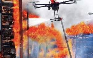 Lần đầu tại Việt Nam: Ra mắt UAV chữa cháy bầy đàn, tiếp cận cả hẻm sâu