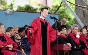 Bố mẹ làm nông, con trai trúng tuyển Harvard: Giờ là CEO công ty công nghệ sinh học, doanh thu hơn 860 tỷ đồng/năm