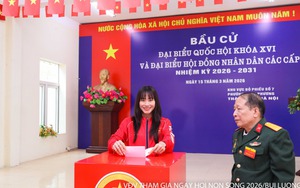 Huấn luyện viên, vận động viên Việt Nam hân hoan, tự hào đi bầu cử