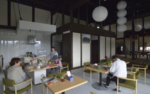 Viện dưỡng lão "đa thế hệ", người trẻ cũng muốn đến sống, nhiều người nhận xét: Như quán cà phê