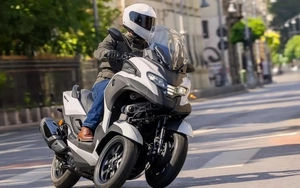 Yamaha trình làng xe máy 3 bánh có túi khí