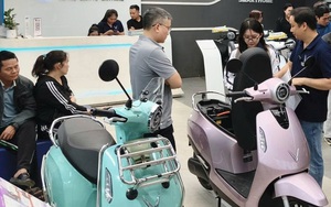 Xe điện đắt hàng như tôm tươi thời giá xăng dầu 'phi mã'