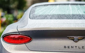 Lợi nhuận bốc hơi 42%, chỉ bán được hơn 10.000 xe, Bentley phải sa thải 6% lao động và tái cấu trúc lộ trình điện hóa