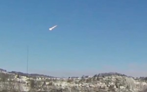 Thiên thạch 7 tấn phát nổ giữa bầu trời nước Mỹ, người dân hoảng sợ khi mặt đất rung chuyển