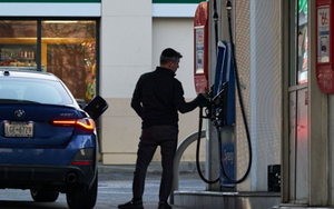 Bi hài 1 thế hệ 'kiếm nhiều tiền nhưng không giàu' tại Mỹ: Thu nhập gần 12 tỷ đồng/năm vẫn thuê nhà, hàng tháng phải phụ thuộc vào lương