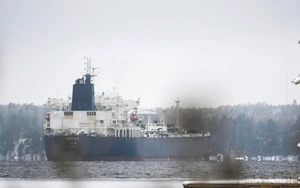 Nga 'chơi lớn': Tuyên bố sẽ điều tàu chiến hộ tống đội tàu 'bóng tối', có thể trang bị cả vũ khí cho tàu chở dầu