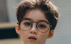 Bé trai nổi tiếng toàn cầu vì đôi mắt đẹp như tranh vẽ giờ ra sao?