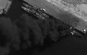 4 tên lửa đạn đạo phóng vào CVN-72, Mỹ đánh chìm tàu Iran