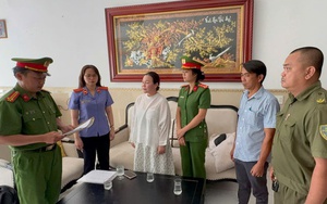 CLIP: Công an TPHCM khám xét nhà doanh nhân Nguyễn Ngọc Tiền