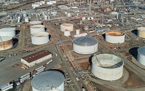 Vì sao các nước xả kho, giá dầu thế giới vẫn tăng cao?