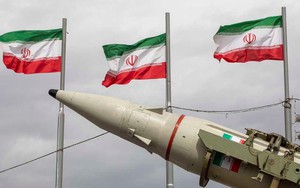 Bloomberg: Iran ngày càng cứng rắn và đã tìm ra cách kiếm lợi từ chiến tranh