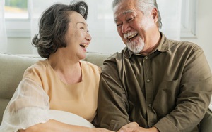 Nghe bố mẹ chồng thông báo tổ chức một bữa tiệc 20 mâm, con dâu run rẩy cả chân tay