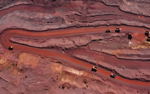 Sau vàng và bạc, một mặt hàng cực quan trọng bị bán tháo - giá lao dốc không phanh