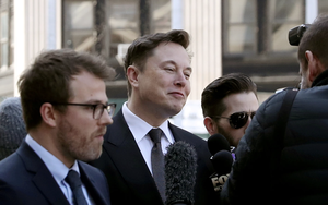 Tỷ phú Elon Musk nói thẳng 3 ĐIỀU tạo nên khoảng cách giữa người giàu và người nghèo: Tiền chỉ là phần nổi của tảng băng