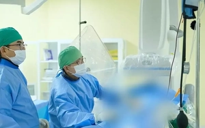 Chạy nước rút cứu bệnh nhân hai lần 'ho ra máu sét đánh'