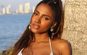 Hoa hậu 28 tuổi tố bị Ricky Martin cướp bạn trai