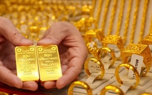 Giá vàng đồng loạt tăng rất mạnh     