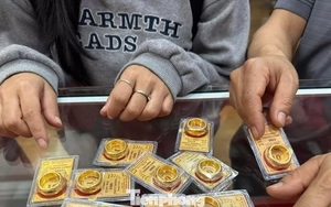 Giá vàng quay đầu giảm mạnh